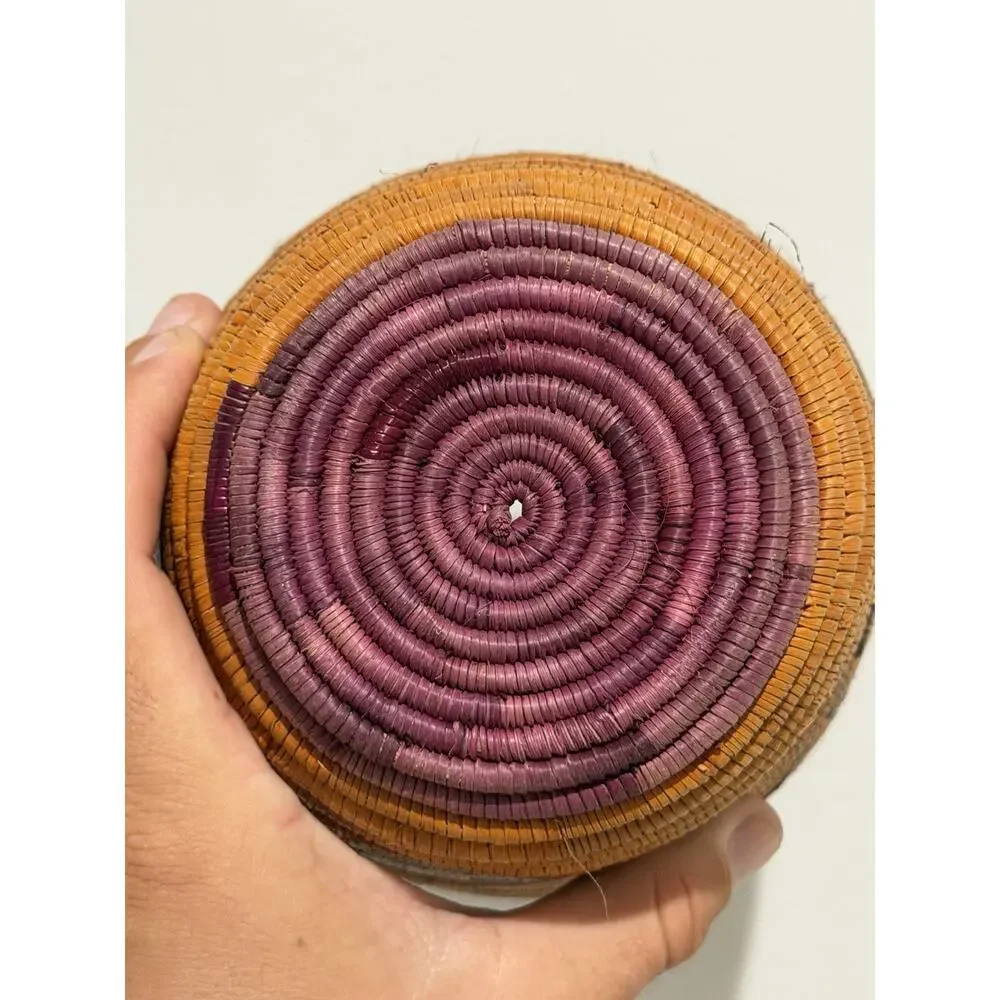 6” VINTAGE NATIVE AMERICAN HANDWOVEN BASKET